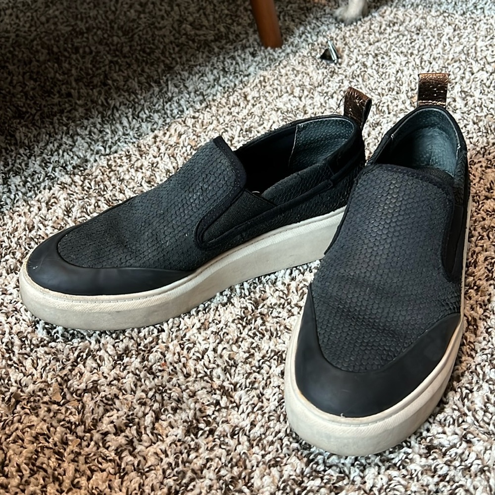 Slip on sneakers